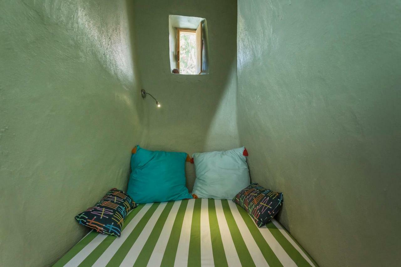 Traditional Farmers Caves Emporio  المظهر الخارجي الصورة